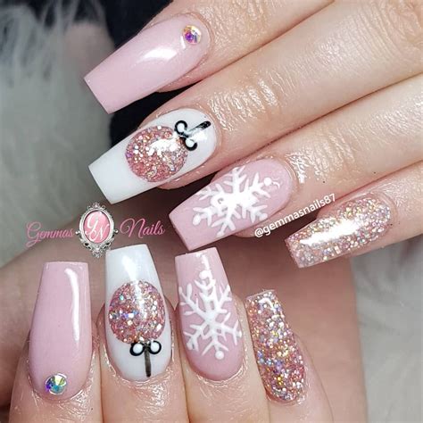 black and pink christmas nails|cute christmas nails pink.